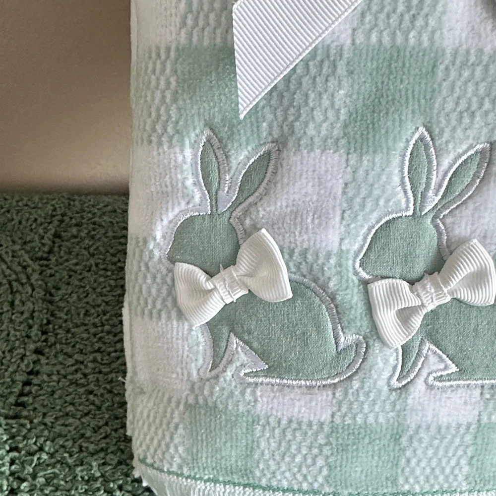 Caro Home Easter Bunny 🐰 Hand Towels Mint Green & White Check Set of 2 NEW!
